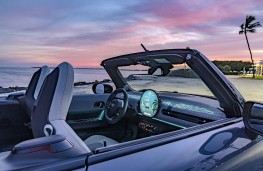 MINI Cooper Convertible S cockpit
